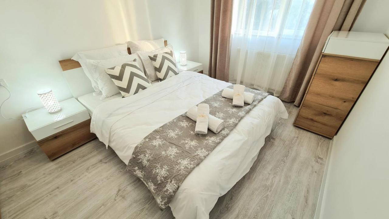 Bright Stylish Apartment In Pitesti 피테슈티 외부 사진